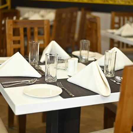 Hotel Rimi International Agartala Kültér fotó