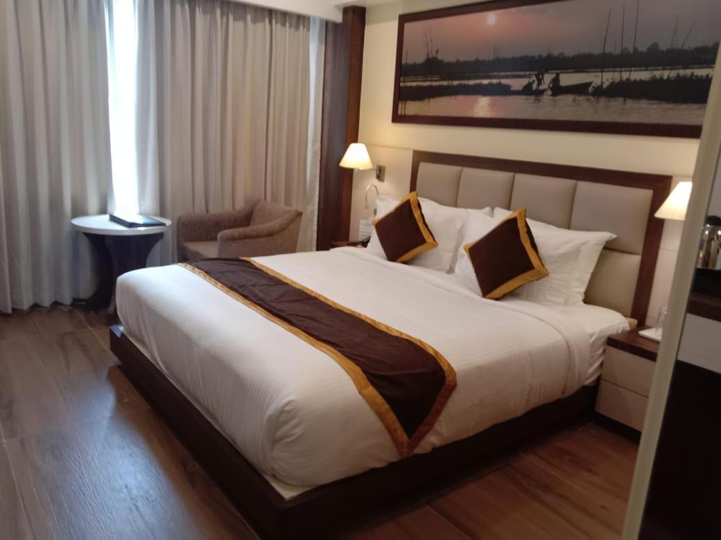 Hotel Rimi International Agartala Kültér fotó