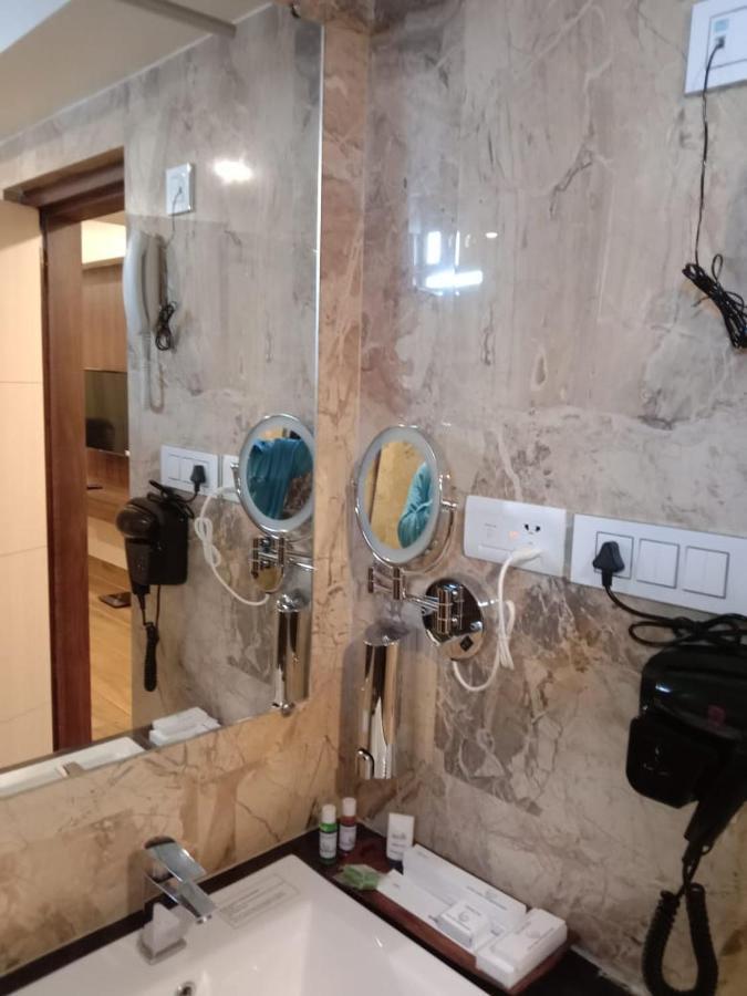 Hotel Rimi International Agartala Kültér fotó
