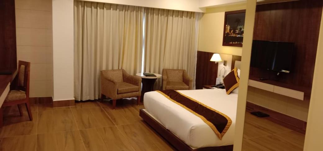 Hotel Rimi International Agartala Kültér fotó