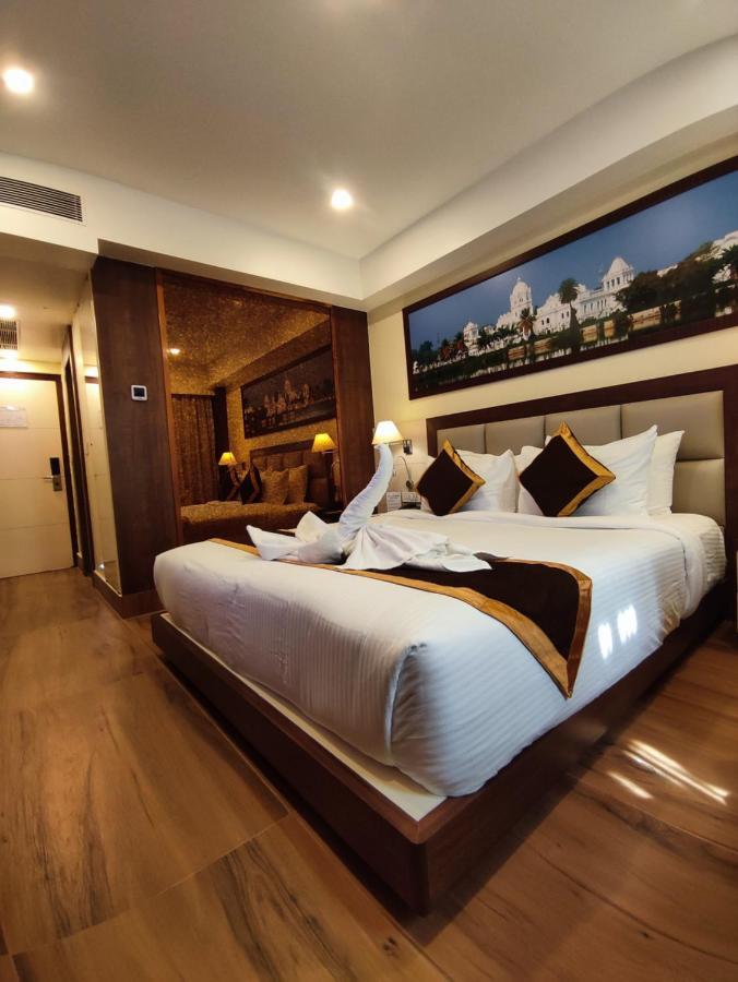 Hotel Rimi International Agartala Kültér fotó