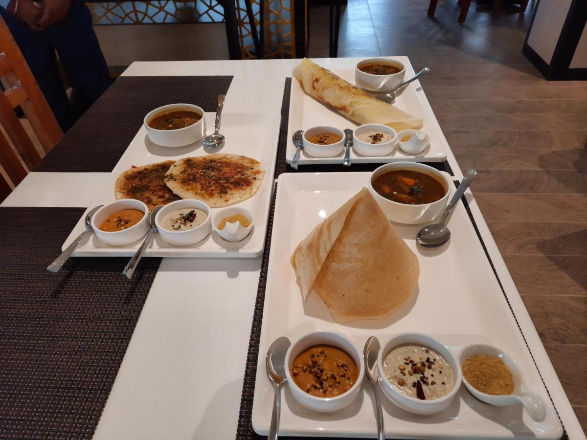 Hotel Rimi International Agartala Kültér fotó