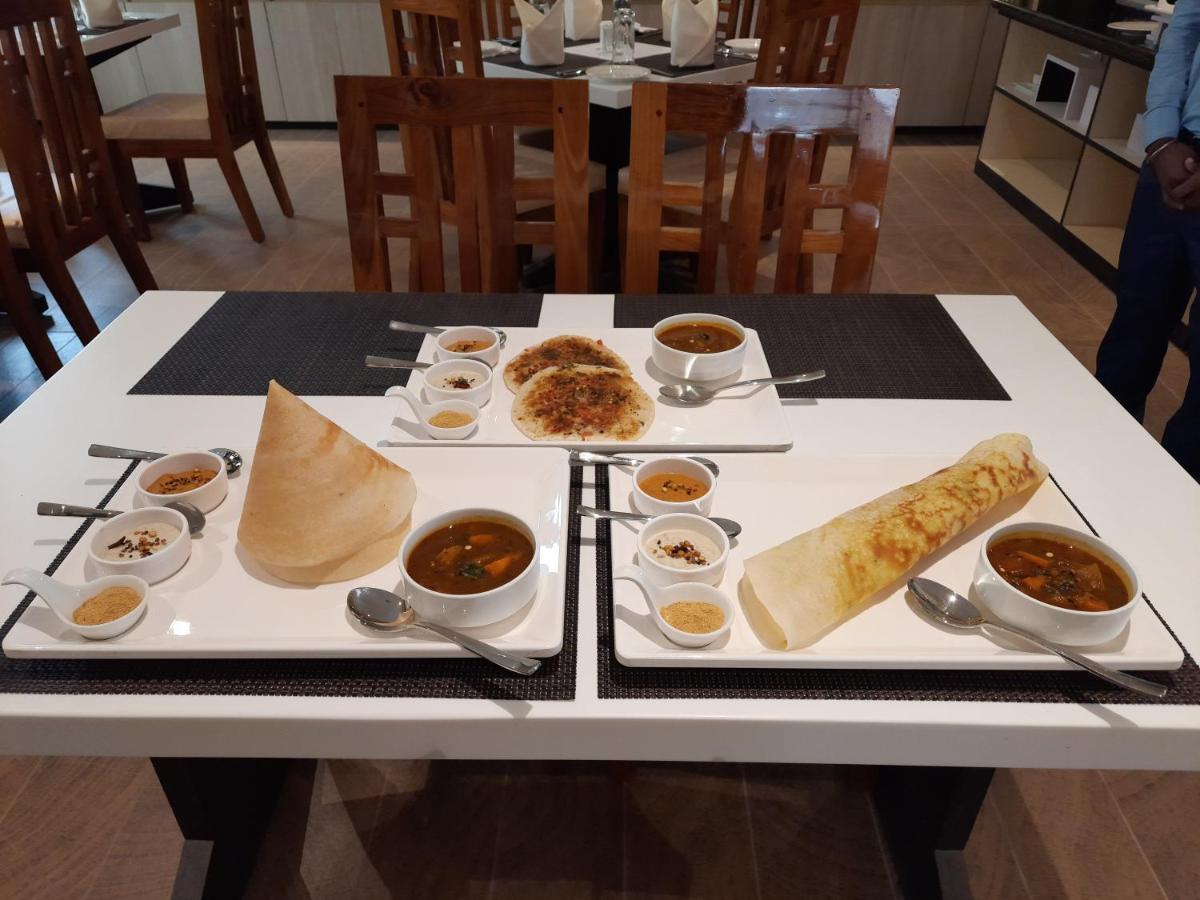 Hotel Rimi International Agartala Kültér fotó